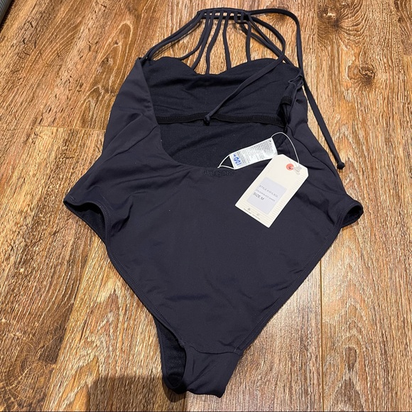 Billabong Women's Sol Searcher One Piece
Boho Vibe Billabong Scooped Back Stripy - Picture 4 of 10